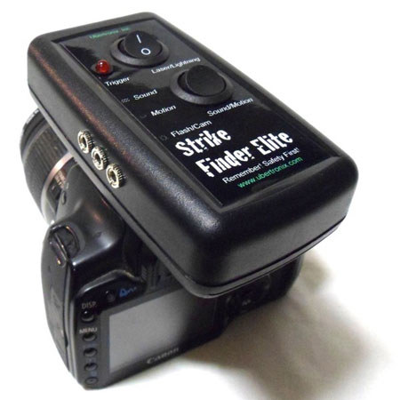 Ubertronix Strike Finder Elite with MCDC2 Cable for Nikon Cameras