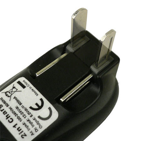 Wagan 2550 AC/DC 12v and 120v USB Charger