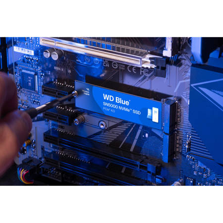 WD Blue SN5000 NVMe PCIe Gen4 x4 M.2 Internal SSD