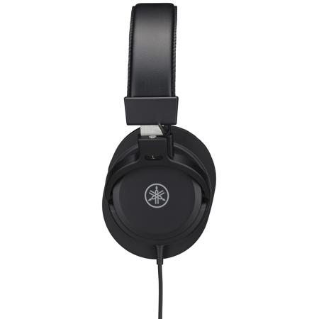 Yamaha AG03MK2 LSPK 3-Ch Mixer Pack with YMC01 Mic and YHMT1