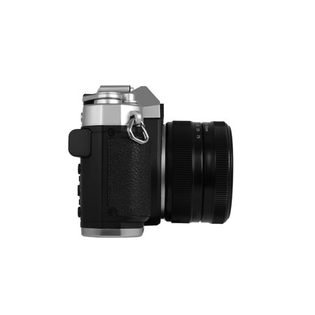 YASHICA FX-D 100 バリューバンドルセット ノスタルジーを写す、新世代デジタルカメラ YASHICA FX-D｜マクアケ