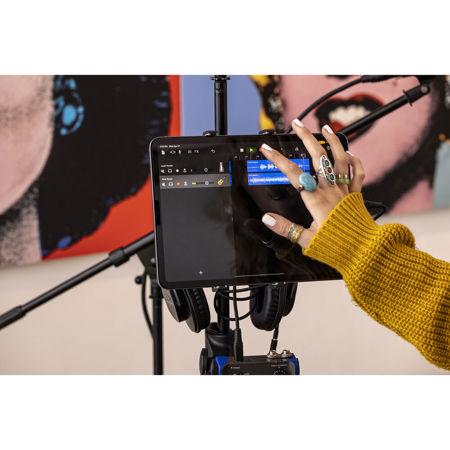 Zoom AMS-24 2x4 USB Audio Interface for Music and Streaming ZAMS24