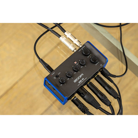 Zoom AMS-44 4x4 USB Audio Interface for Music and Streaming
