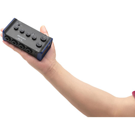 Zoom AMS-44 4x4 USB Audio Interface for Music and Streaming ZAMS44