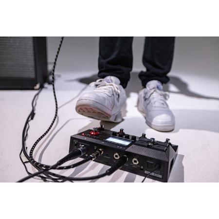 ベース ZOOM B2 FOUR EFECTS & AMP EMULATOR B2 Four Effects and Amp Emulator | ZOOM