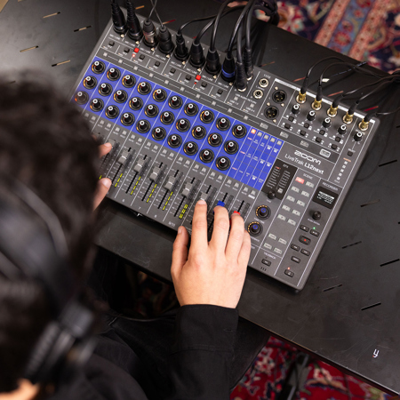 Zoom LiveTrak L12next 12-Channel Digital Mixer/Recorder ZL12NEXT