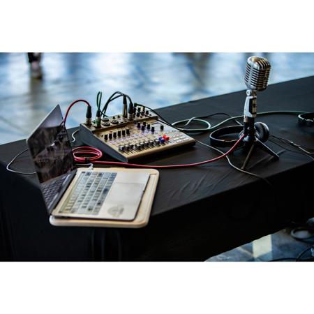 Zoom LiveTrak L-8 Portable 8-Channel Digital Mixer and Multitrack