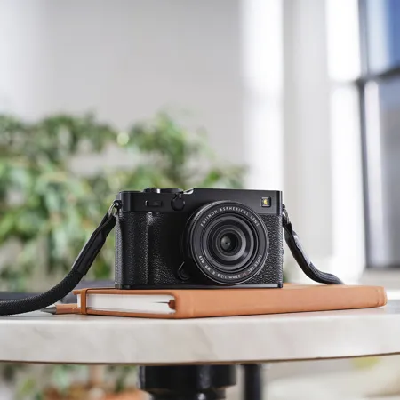 Fujifilm XA-5 ブラック FUJIFILM X-M5 Mirrorless Camera with XC 15-45mm f/3.5-5.6
