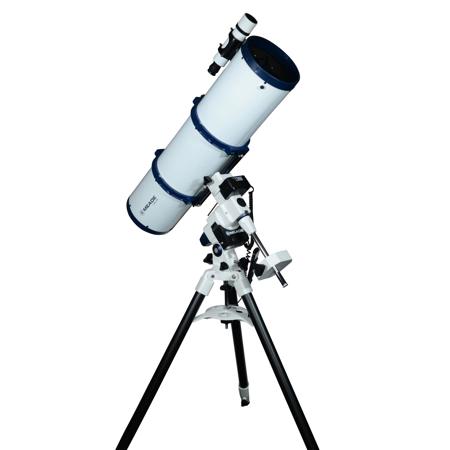 newtonian reflector telescope