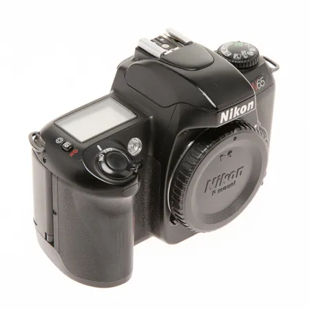USED Nikon N65QD 35mm Autofocus SLR Date Camera Body Black finish