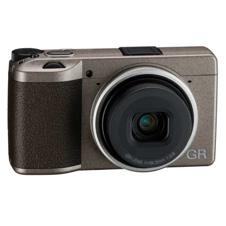 ■ショット数31回■美品■RICOH GR DIGITAL III RICOH GR DIGITAL IV 10.4MP Digital Camera Black Body