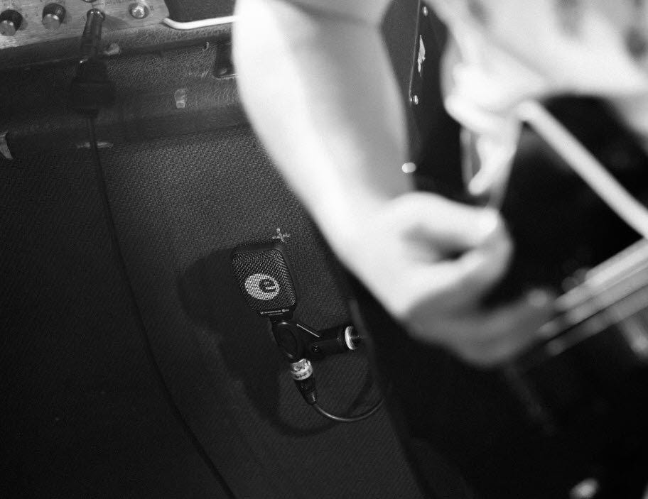 e906 for guitar amps