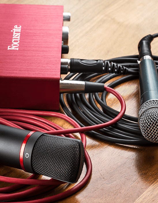 Amazon.com: Focusrite Scarlett 2i2 Studio (2nd Gen) USB