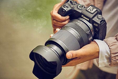 EOS RP RF 24-240mm F4-6.3 IS USM Lens Kit