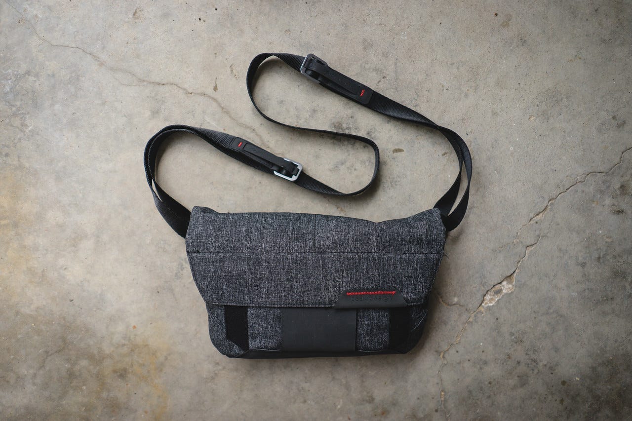 Peak Design The Field Pouch, Charcoal Adorama