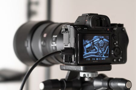 Serious speed up to 10fps with AF/AE tracking