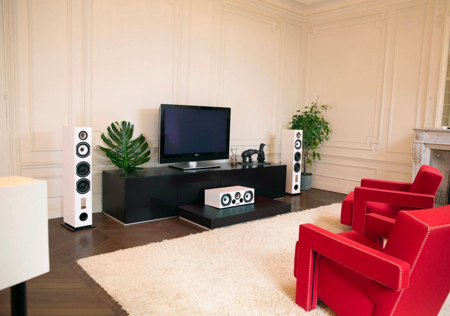 MODERN, POWERFUL, SLEEK DESIGN.