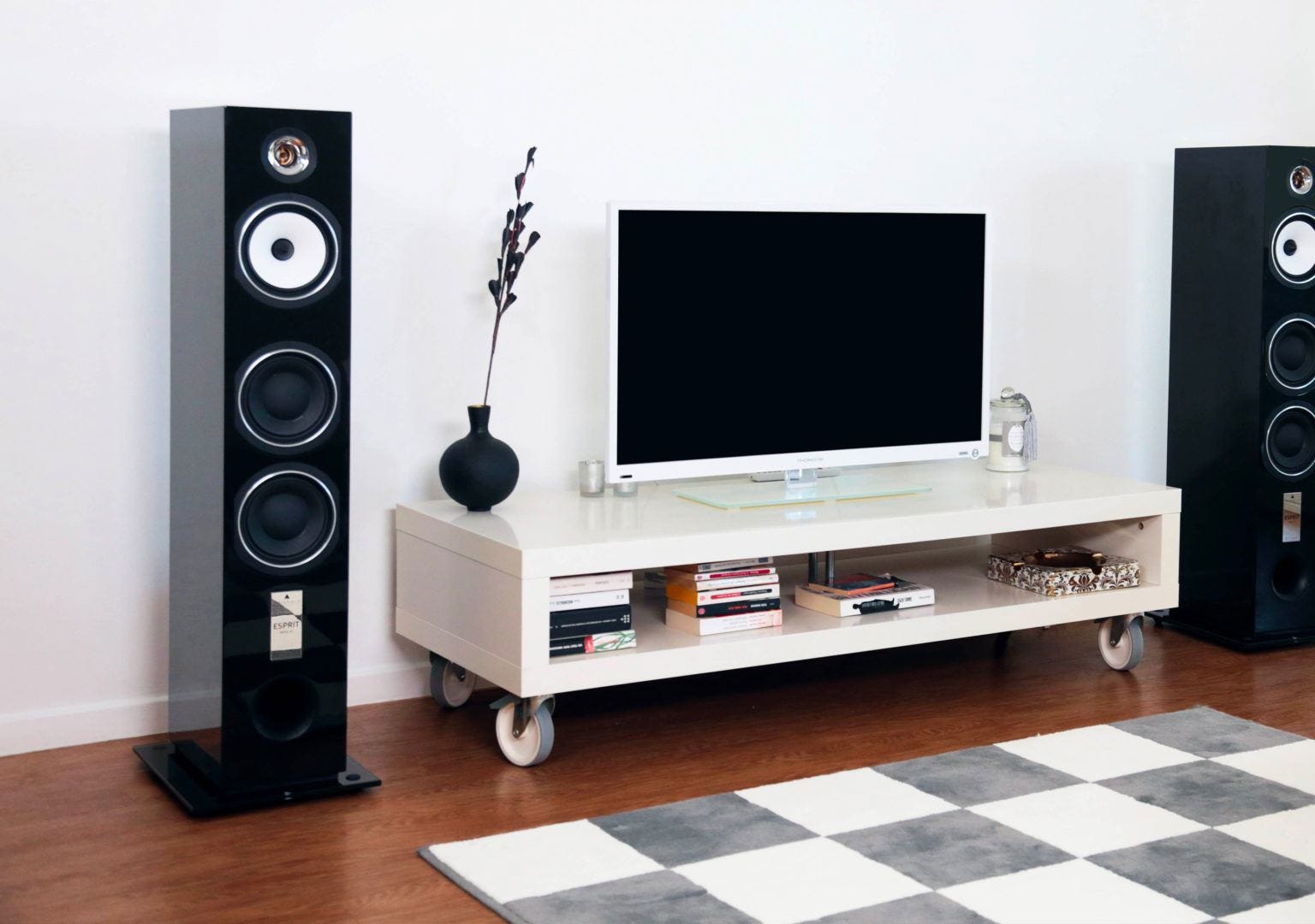 LIVE SOUND FOR THE PLACE YOU LIVE.