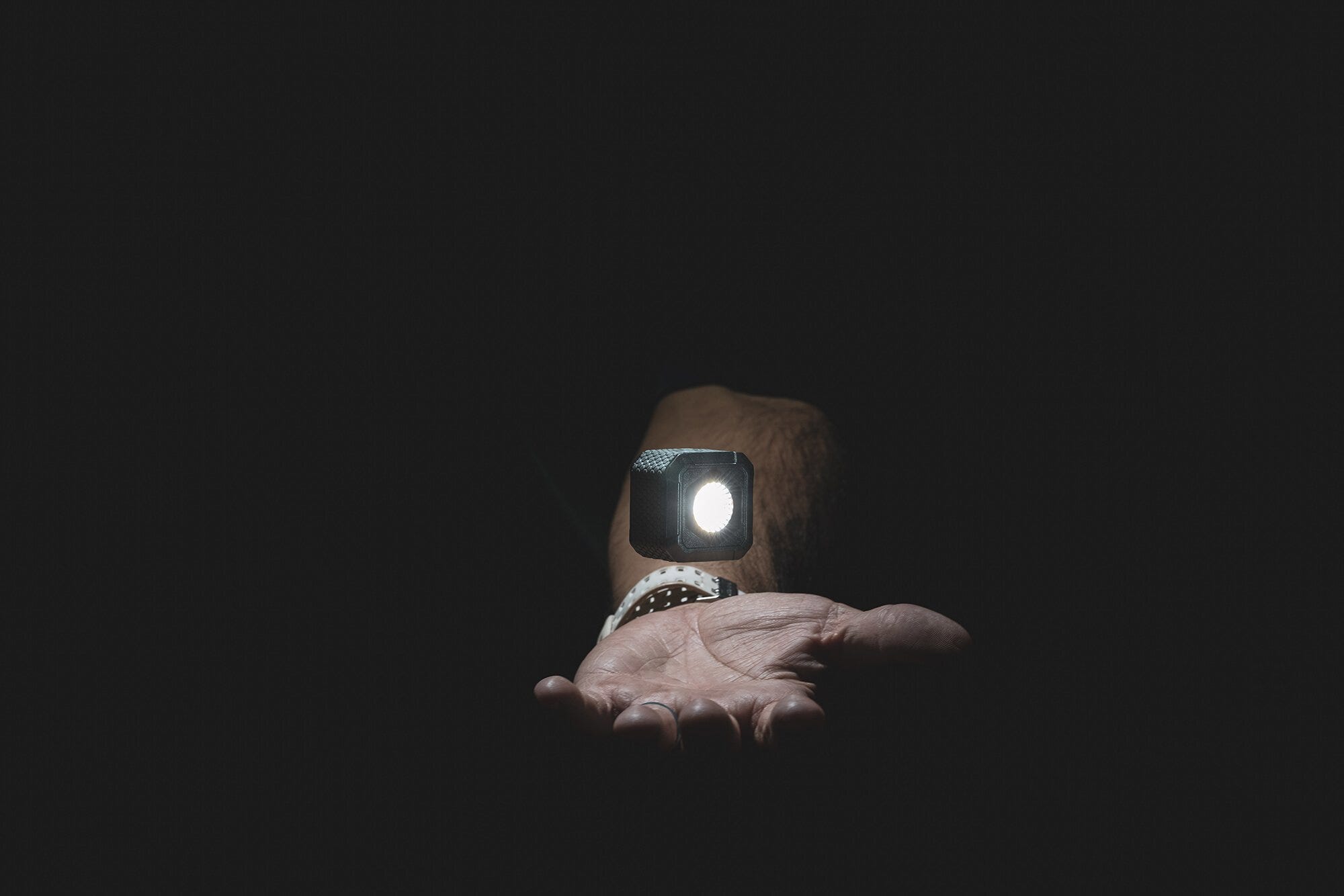 Unmatched Light Quality & Custom Lens
