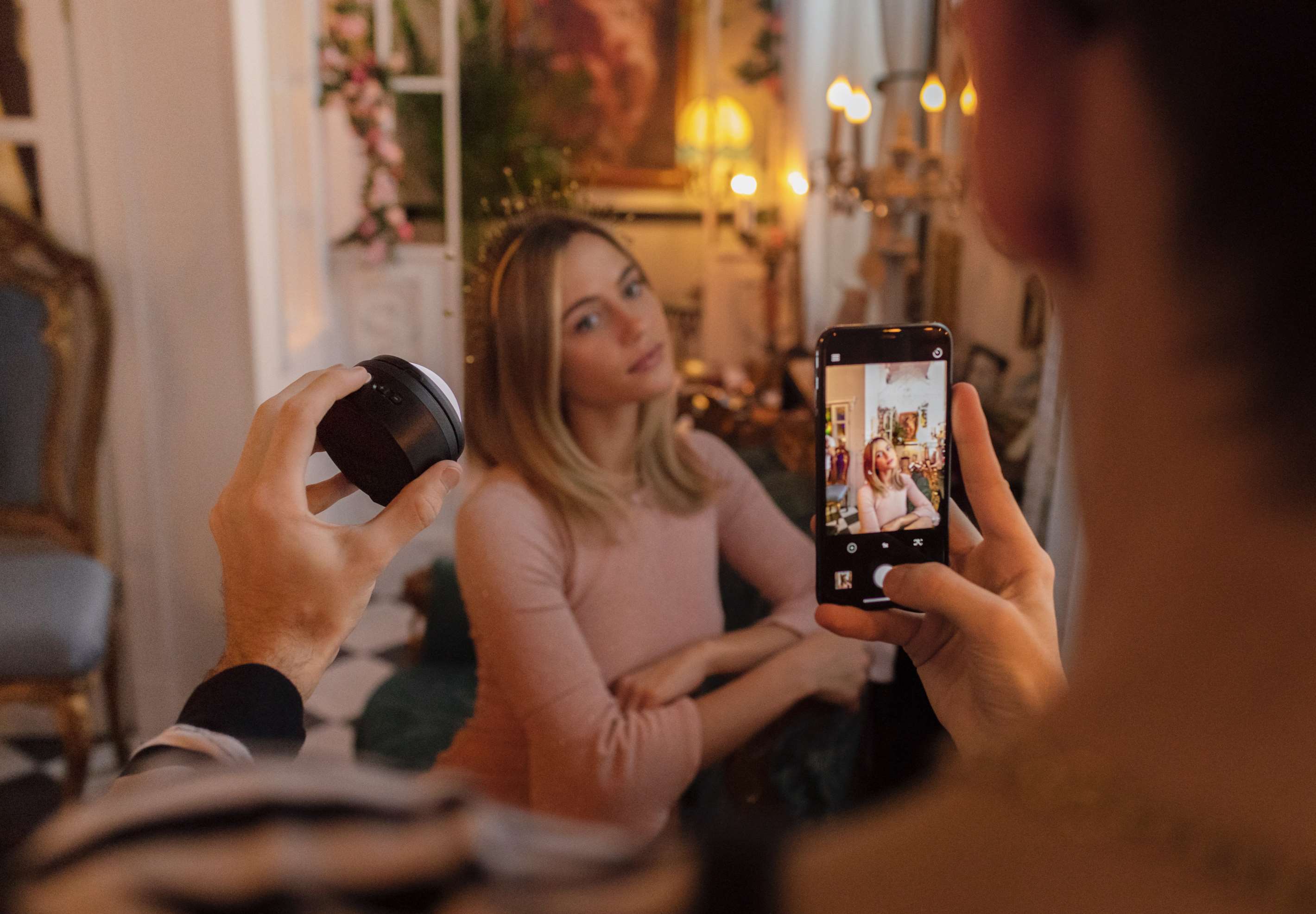 The Photo Studio You Can Fit In Your Pocket.