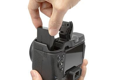 USB Charge Compatible & LP-E17 Battery Pack.