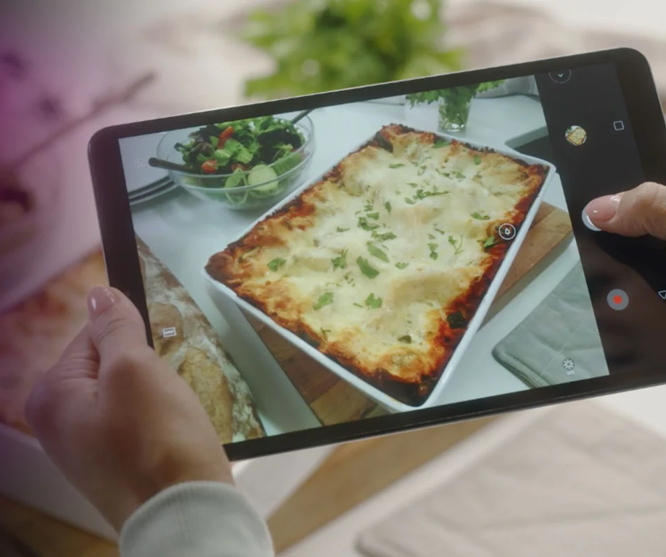 Capture Vividly - Record Memories In Living Color And Striking Clarity.