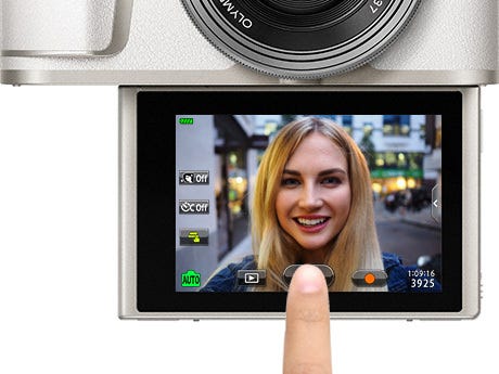 Touch Selfie Delivers Natural Compositions.