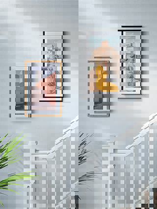 A Digital Gallery In One Frame.