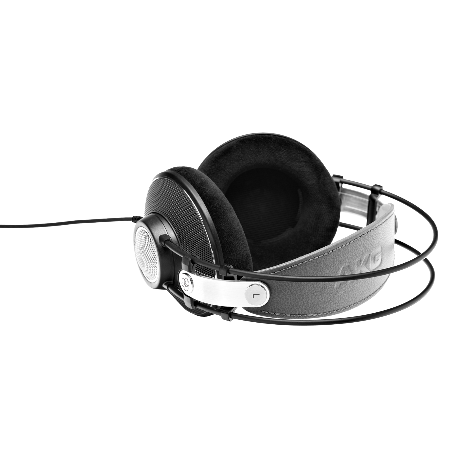 comfortable, lightweight studio headphones