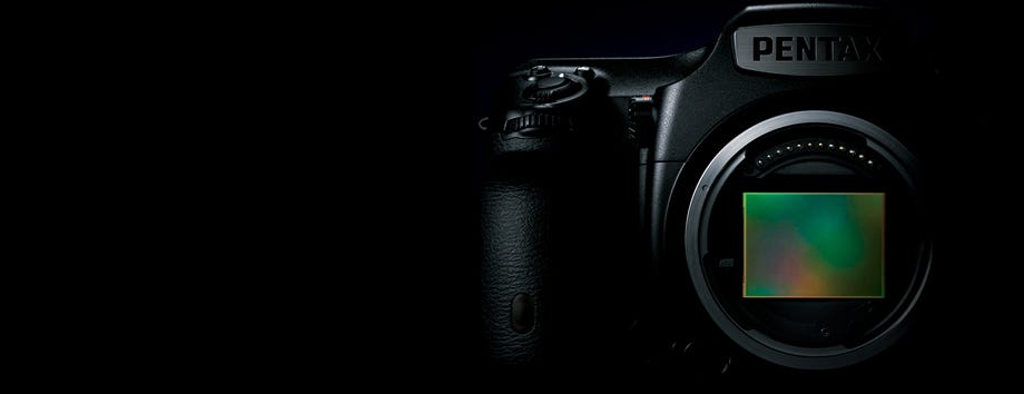 51 megapixel medium frame format camera pentax