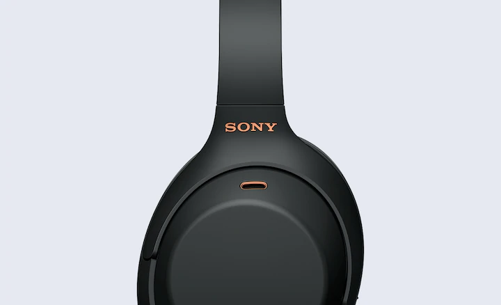 Sony WH-1000XM4 Wireless Noise-Canceling Headphones - Silver; Built-in  Microphone; Up to 30 hours Listening Time - Micro Center