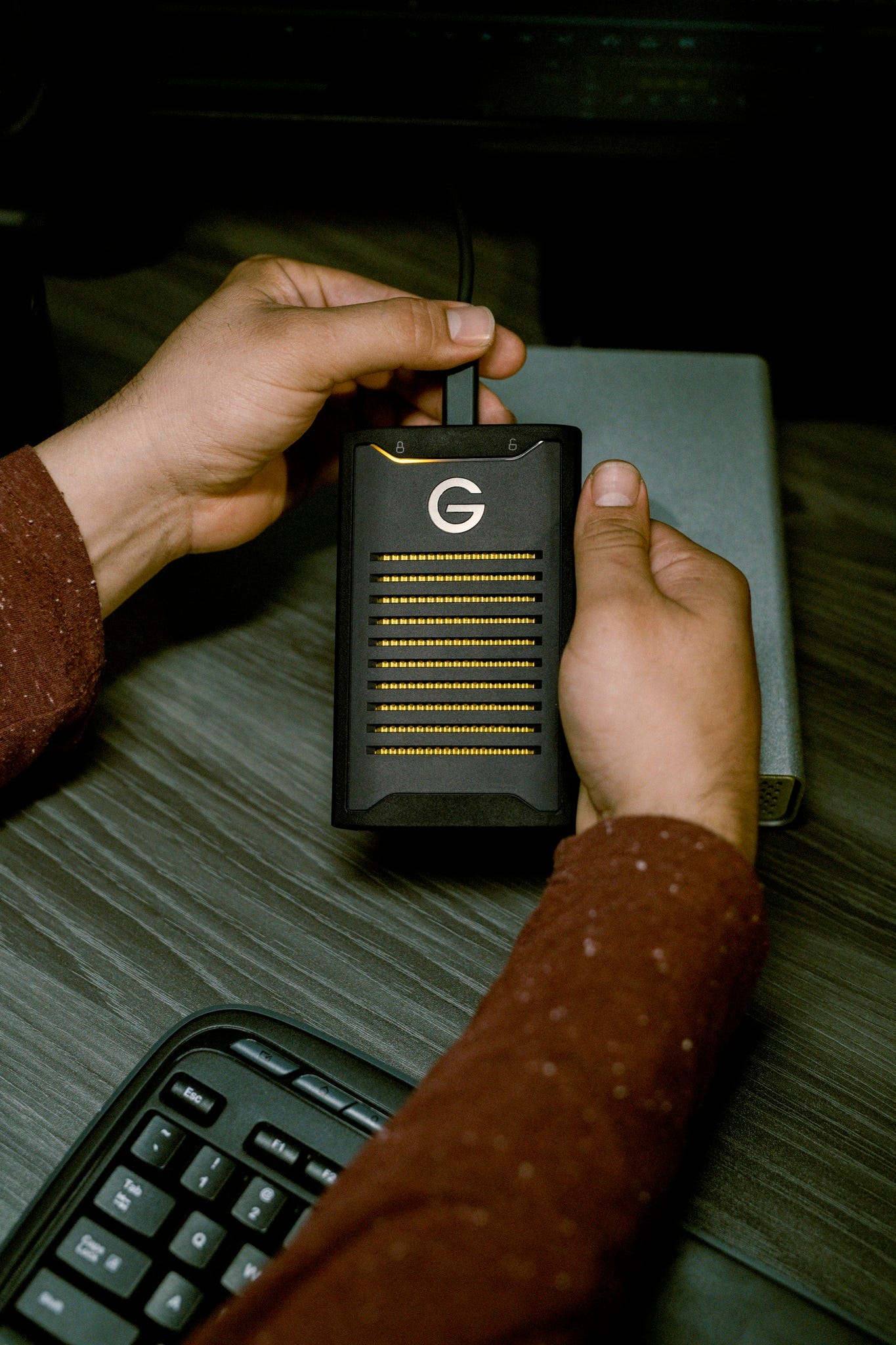 Heavy duty ssd storage device