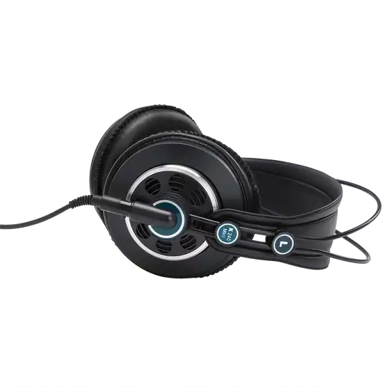 AKG