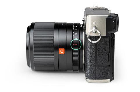 Easily Switch Between AF to Manual Focus DUAL Aperture Adjustment.
