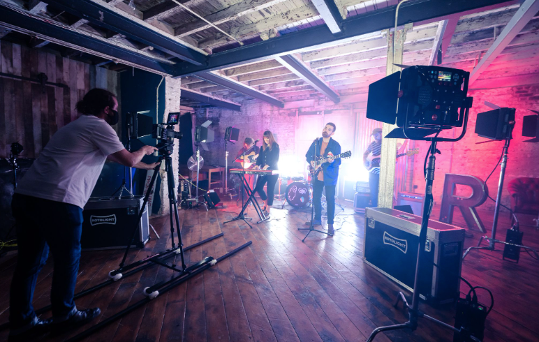 Featuring High Speed Sync Flash.