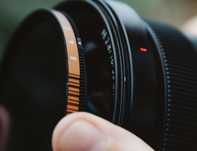 Laser-etched stop values eliminate guessing during run-and-gun shoots.