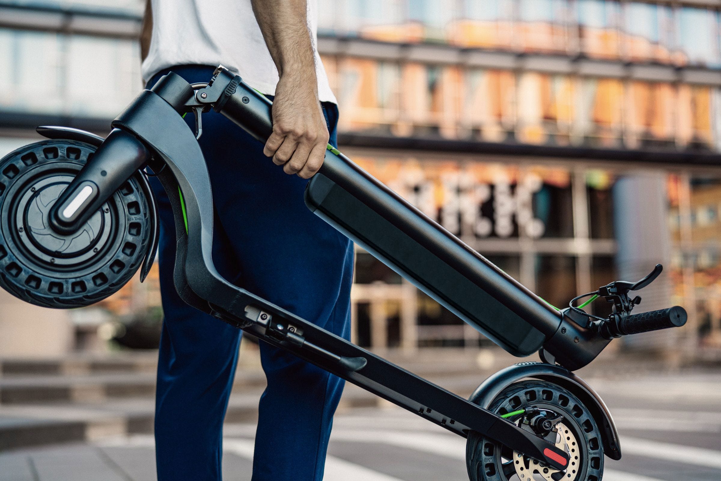 quick fold design and easy-to-carry build maximized portability scooter