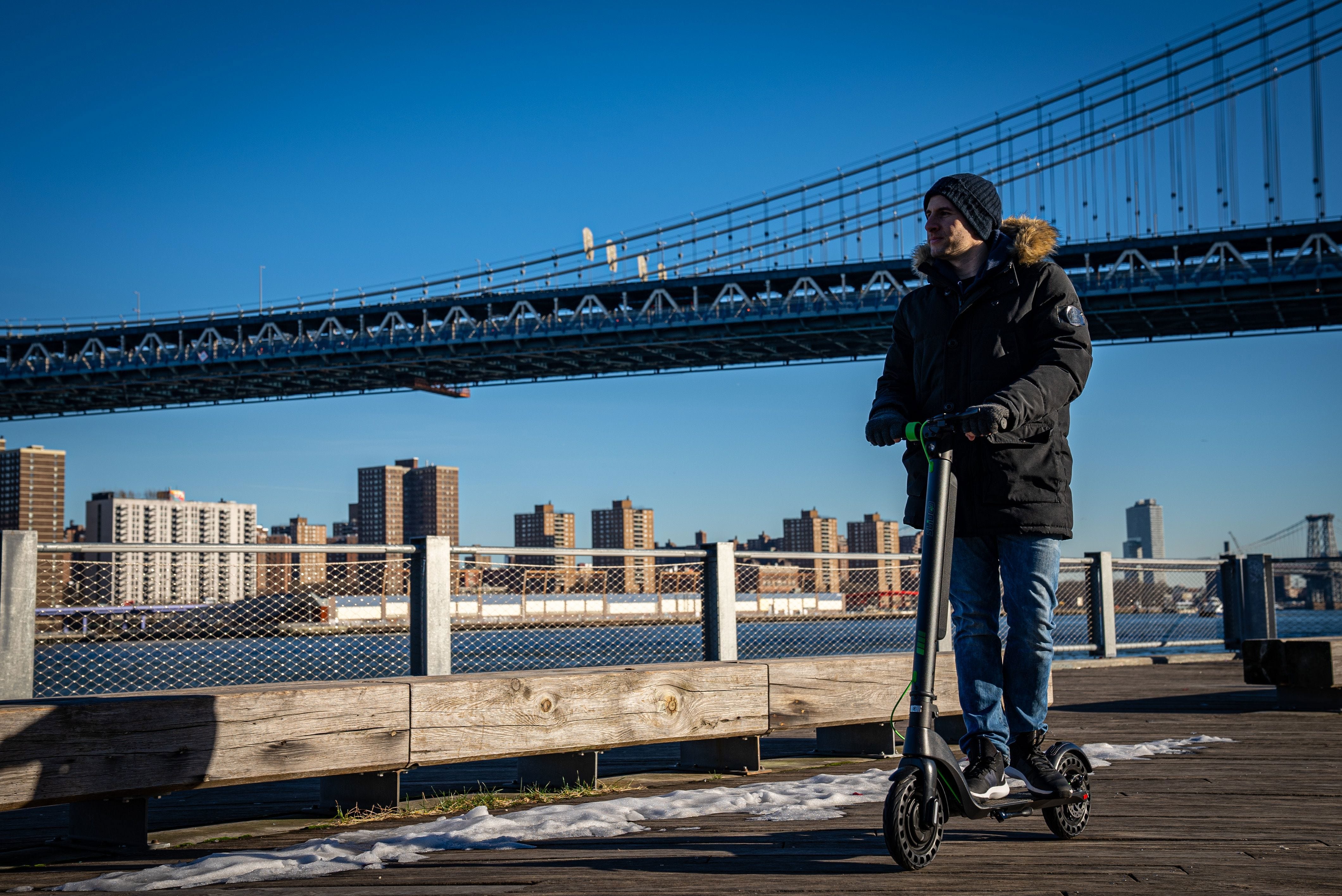 350W motor with 700W peak power electric scooter