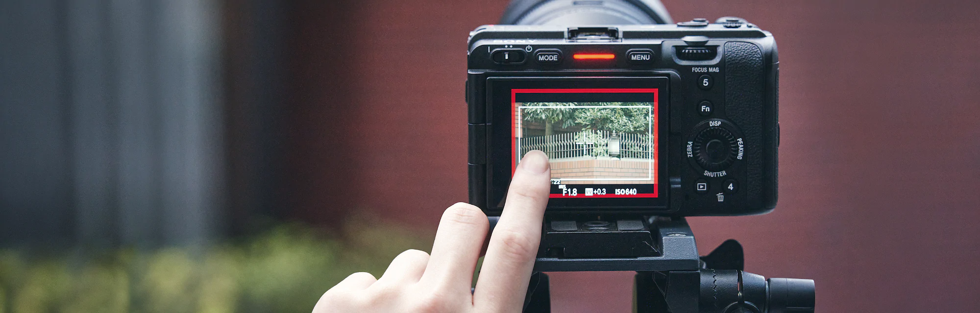 Sony FX3 Full-Frame Cinema Line Camera 3 Smooth Transitions & Touch Focus Control.