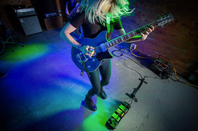 A Stompbox Plug & Play Guitar Wireless System.