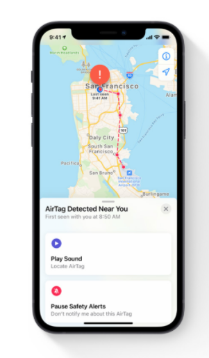 Apple AirTag detected near you screen on iPhone