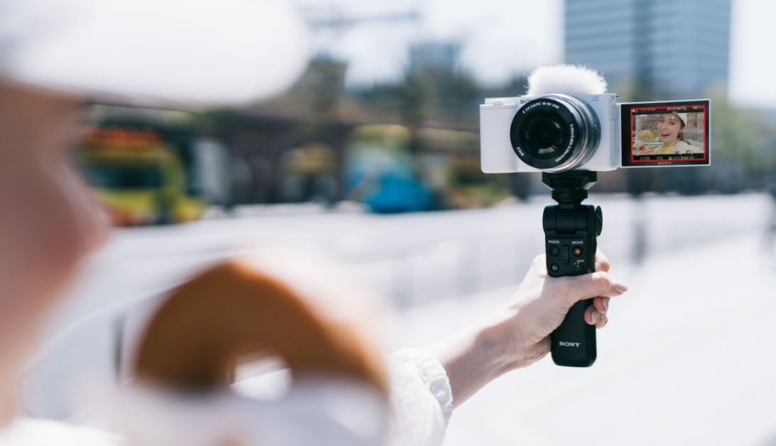 Let Real Time AF Tracking Do The Focusing For You.