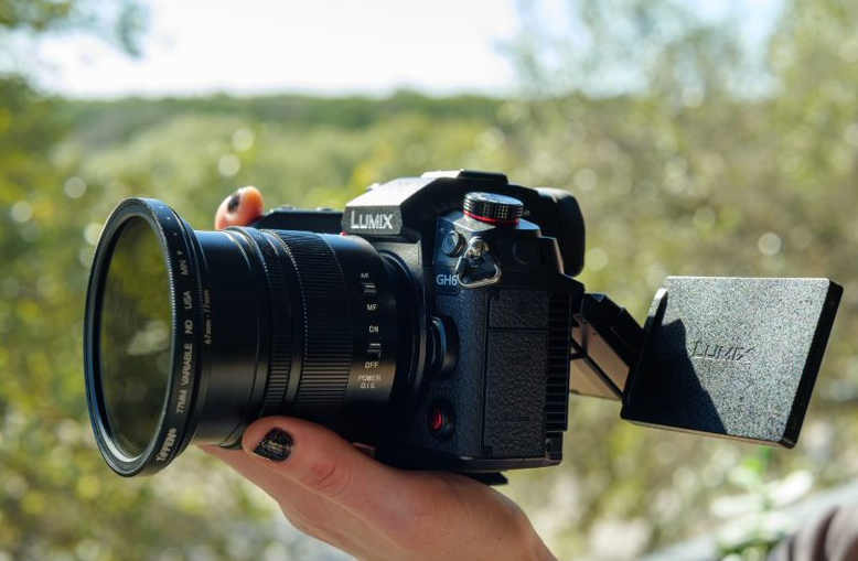 Panasonic LUMIX GH6.