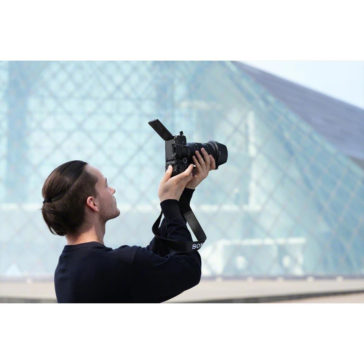 Clear 8K Video Recording.