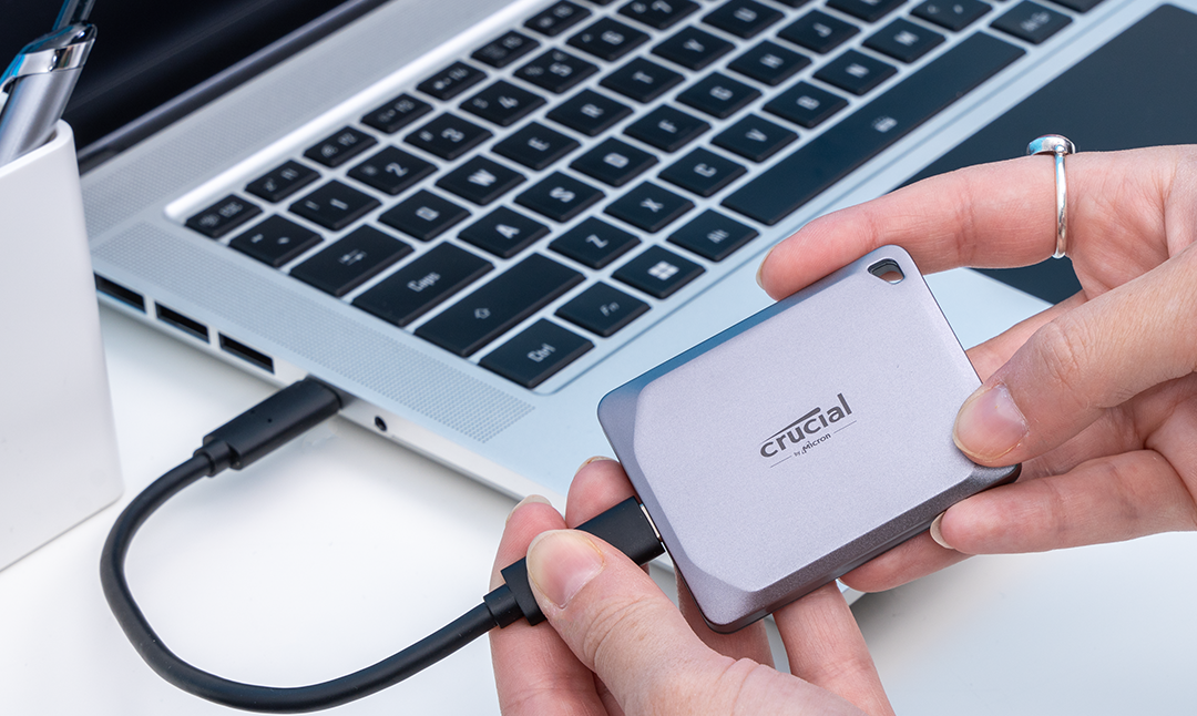 Crucial X9 Pro 1TB Portable SSD, CT1000X9PROSSD9