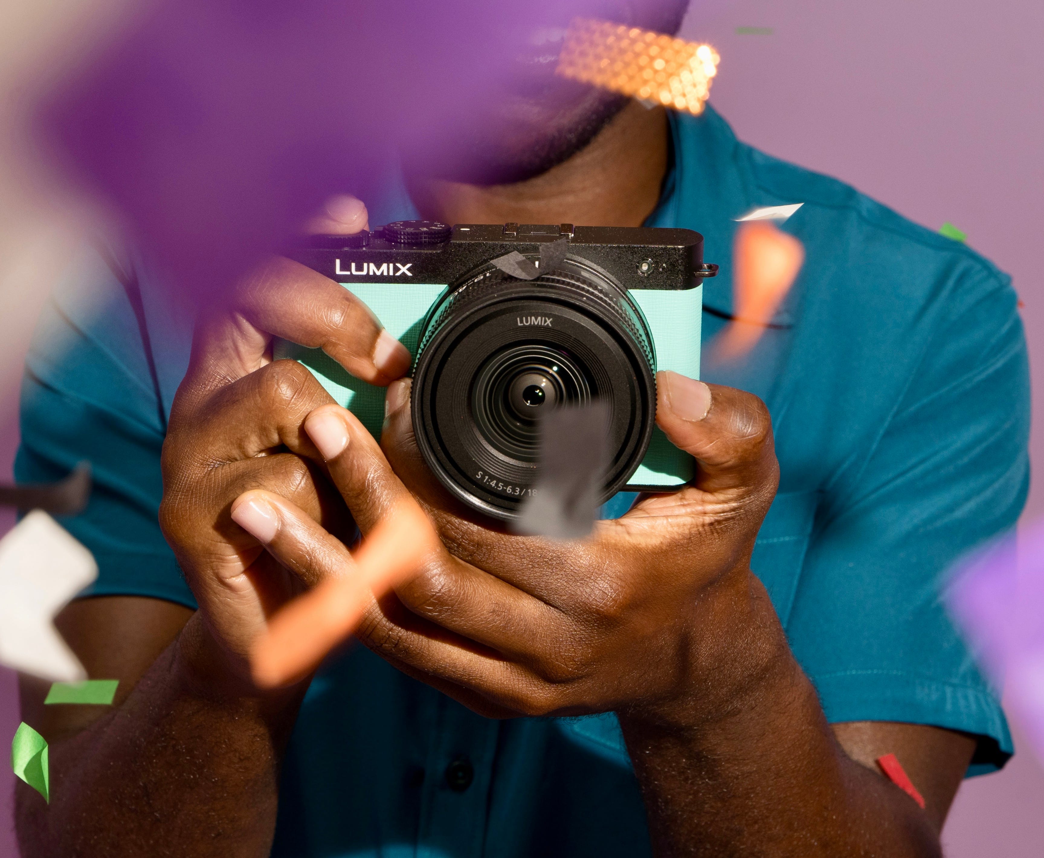 World’s smallest and lightest zoom lens