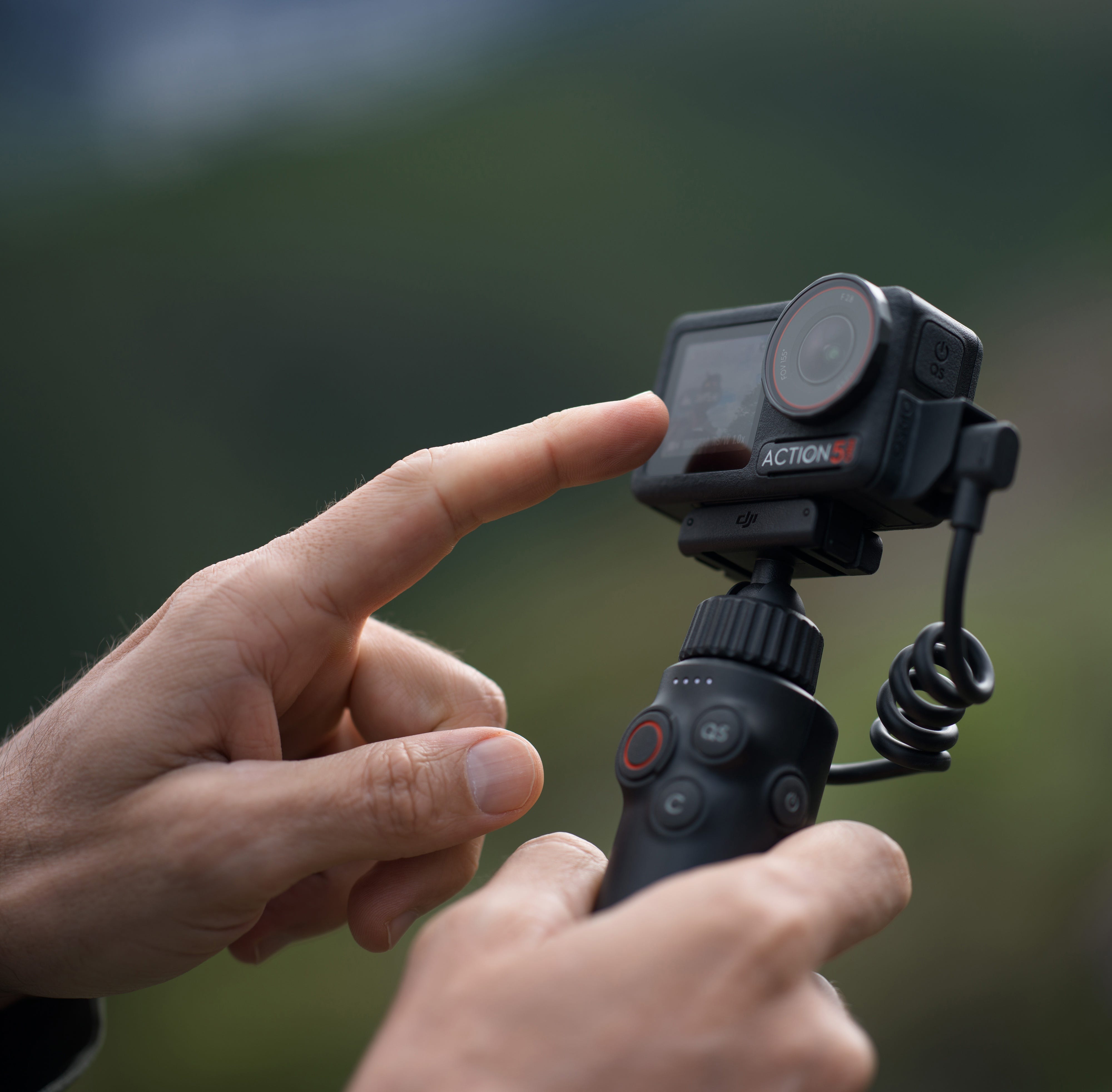 DJI Osmo Action 5 Pro Adventure Combo 12 OLED Touchscreens