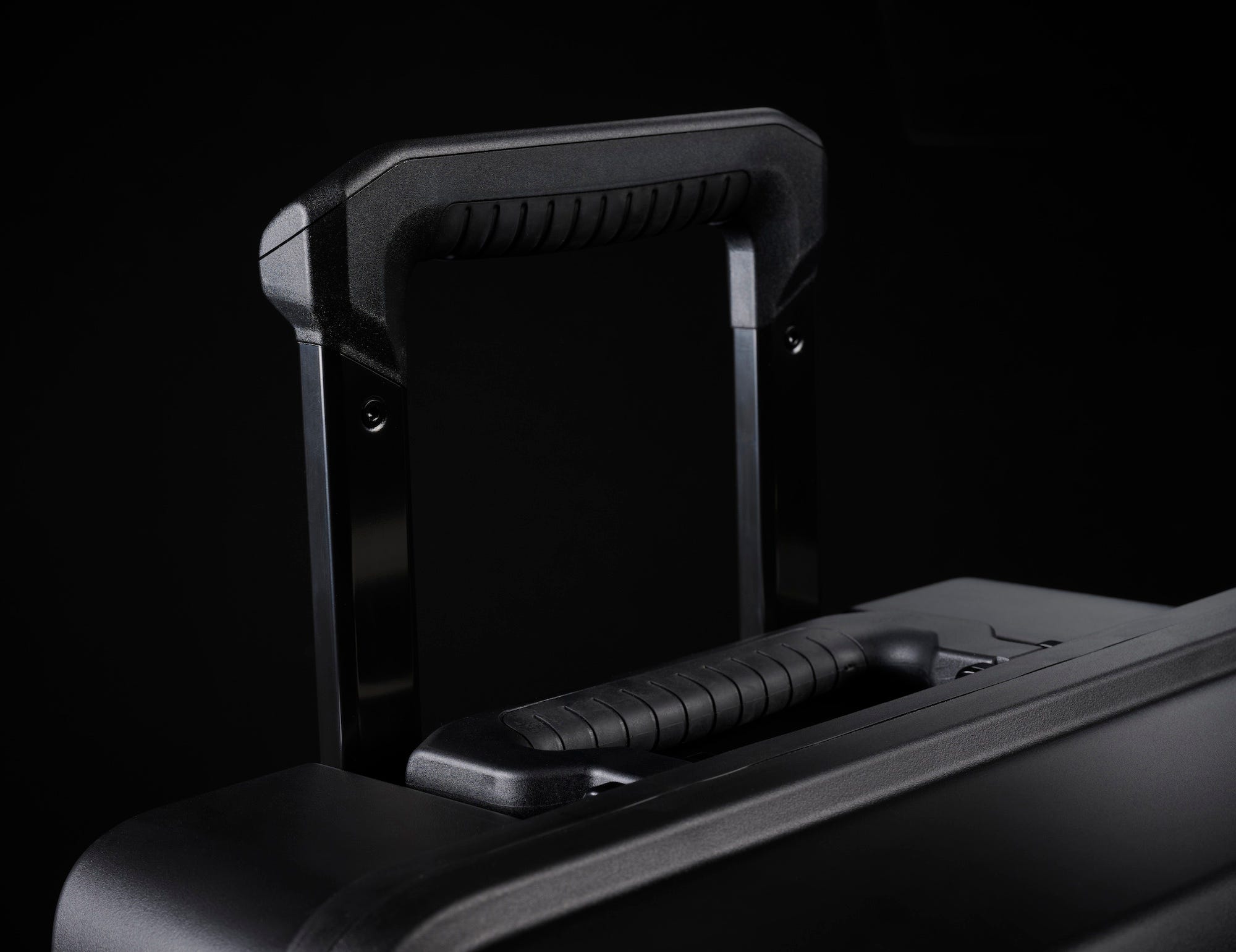 Multi-stage extension handle