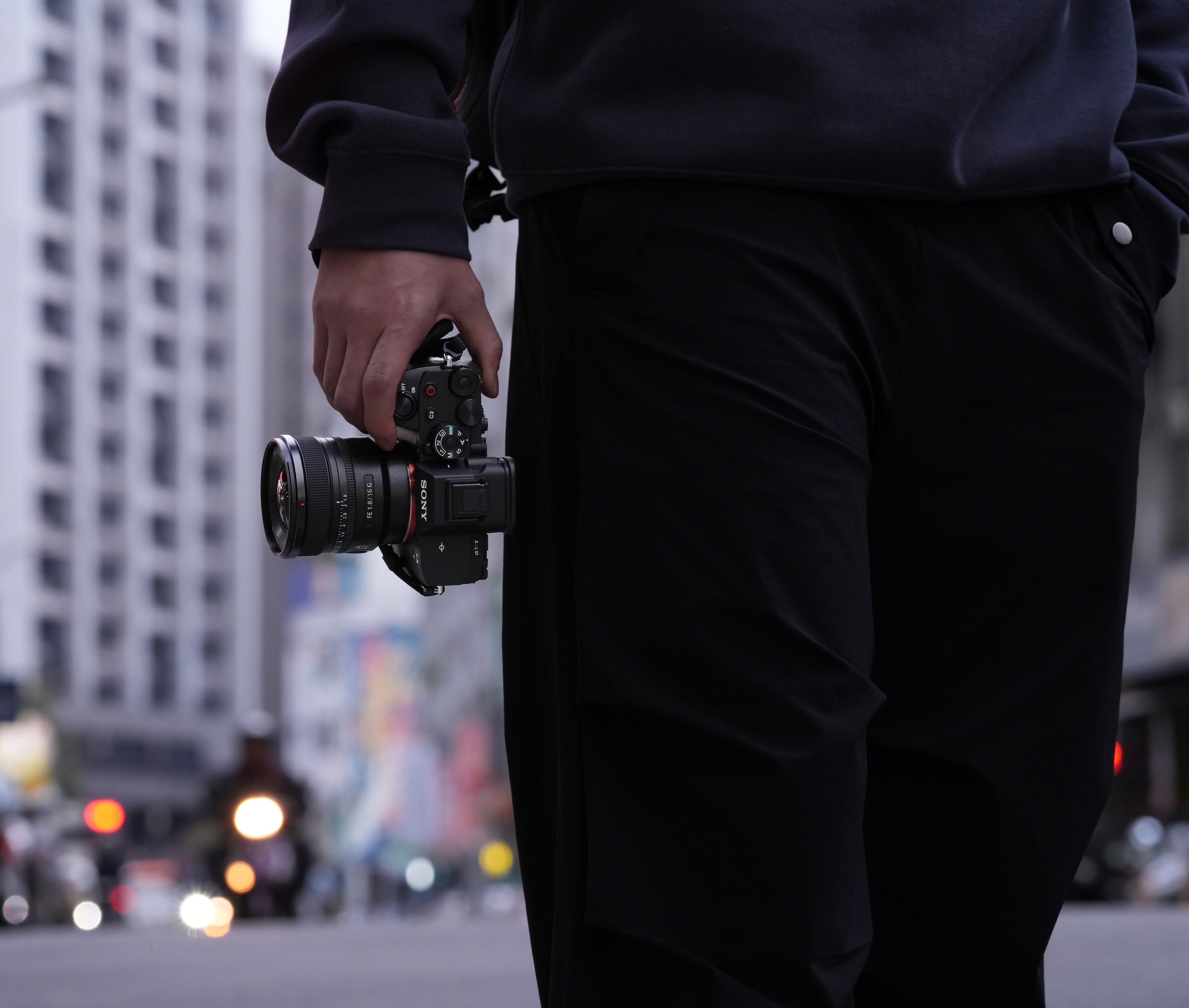 Sony FE 16mm lens is travel-friendly and lightweight
