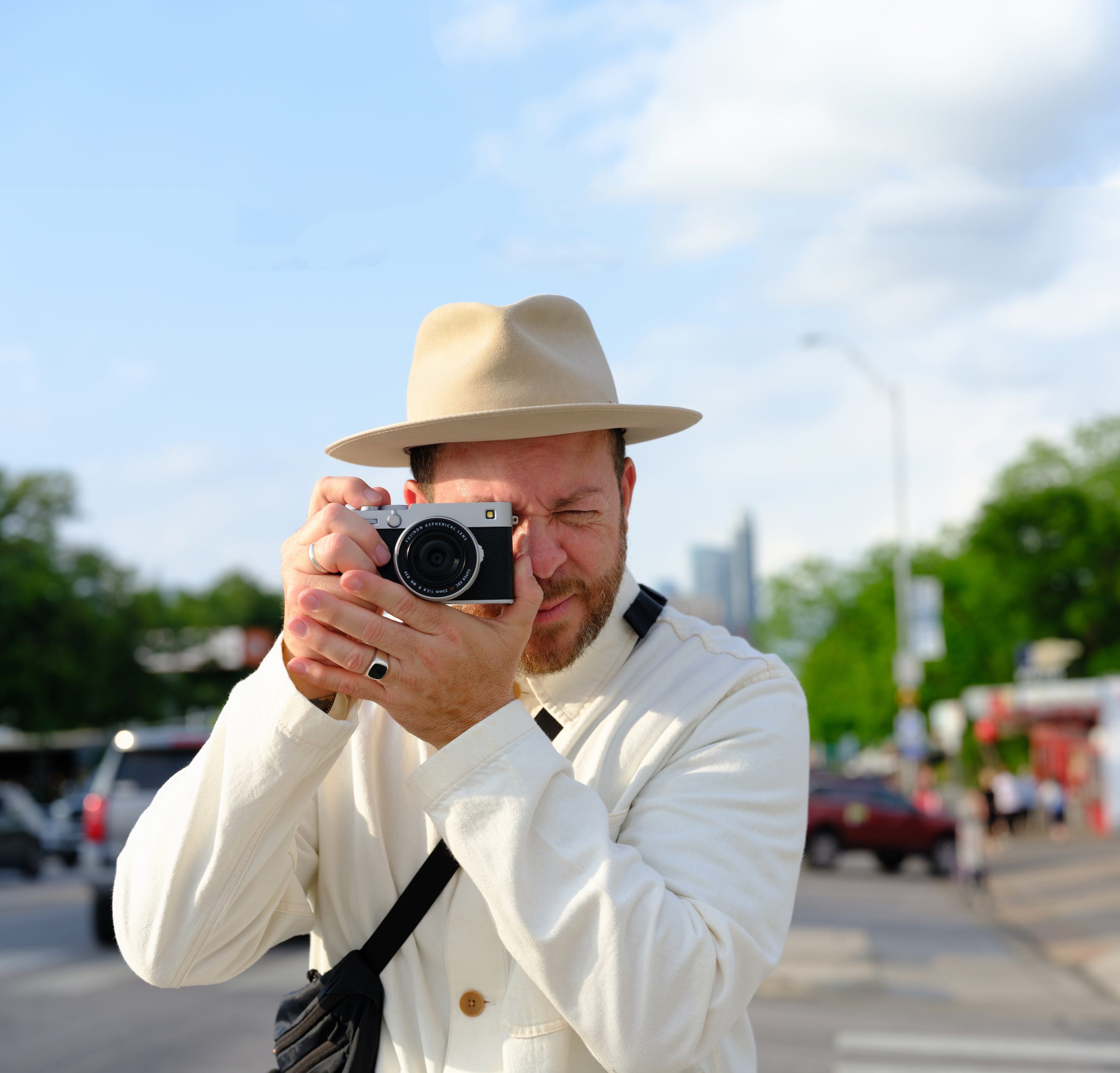 FUJIFILM X half Digital Camera delivers with 13 film simulations